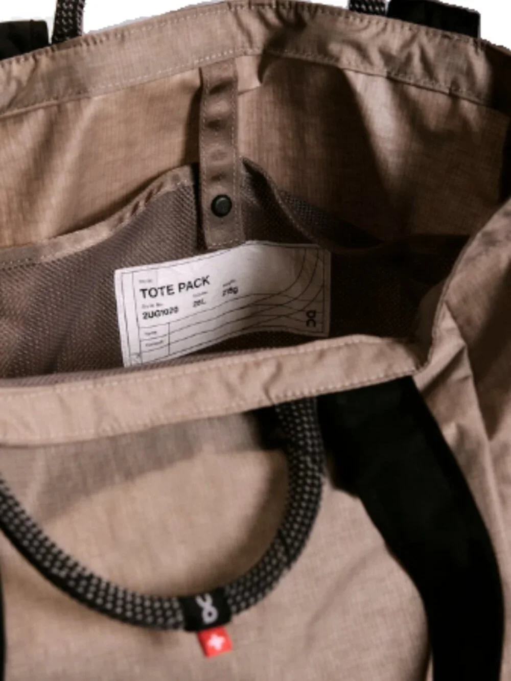 On Running Tote Pack 25L